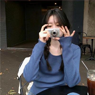 家鸭与野鸭的投币式置物柜海报